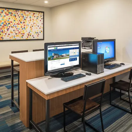 Holiday Inn Express&Suites Springfield