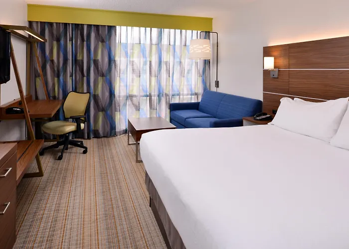 Express & By Ihg 2* Springfield