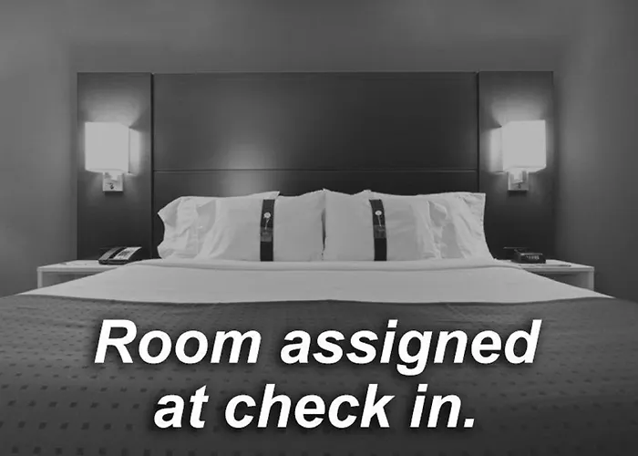 Express & By Ihg Hotel 2*