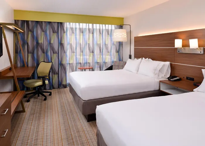 Hotel Express & By Ihg 2*