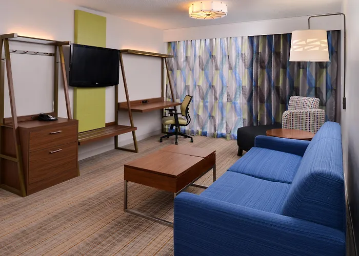 Express & By Ihg Hotel