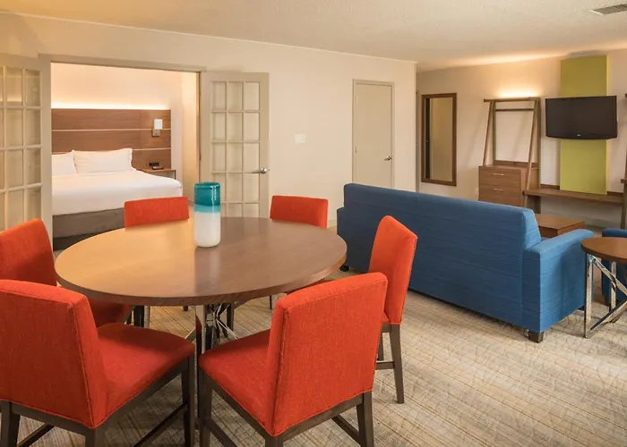 Hotel Express & By Ihg Springfield