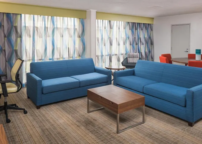 Express & By Ihg Springfield