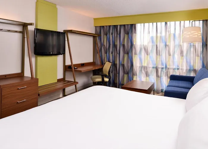 Express & By Ihg