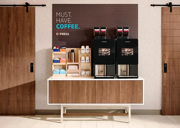 Express & By Ihg Springfield