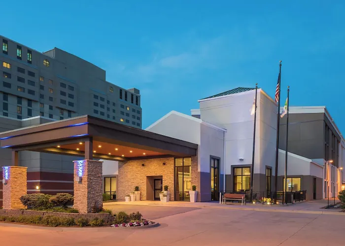 Express & By Ihg 2* Springfield