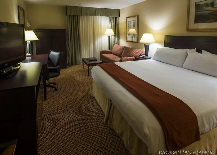 Hotel Express & By Ihg 2*
