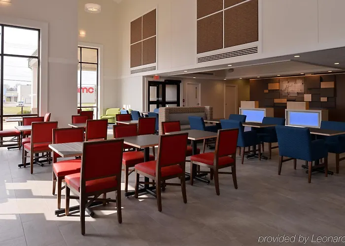 Express & By Ihg Hotel 2*
