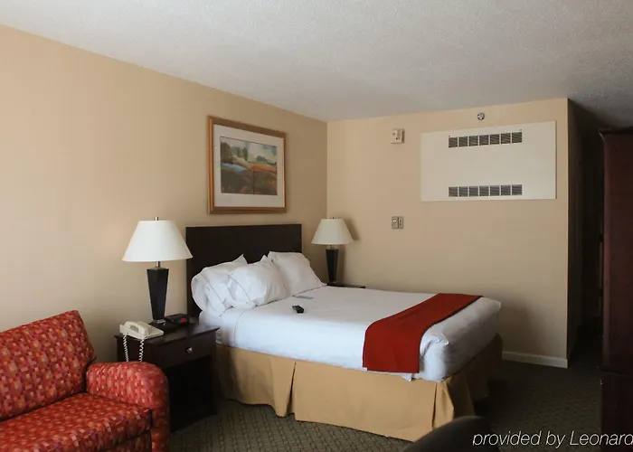 Hotel Express & By Ihg 2*